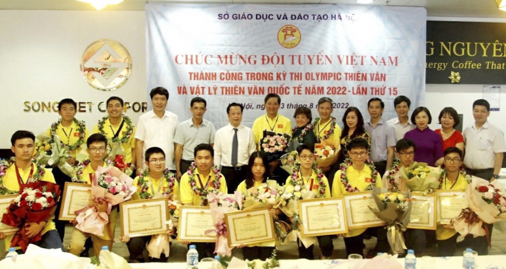 Học sinh Hà Nội đạt thành tích cao tại Olympic quốc tế về Thiên văn học và Vật lý Thiên văn