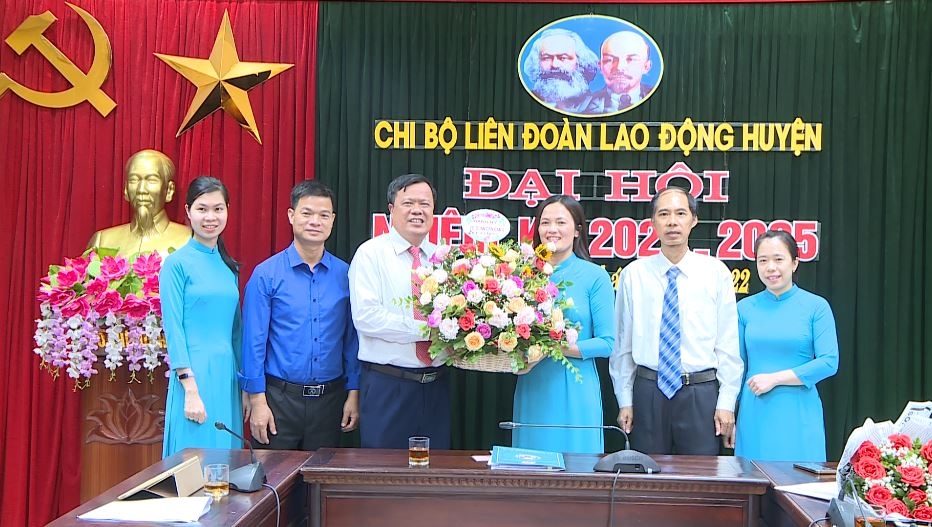 Liên đoàn Lao động huyện Phúc Thọ tổ chức thành công Đại hội Chi bộ nhiệm kỳ 2022-2025