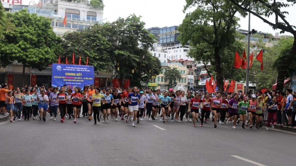 Quận Hoàn Kiếm: Gần 400 vận động viên thi chung kết Giải chạy Báo Hànộimới