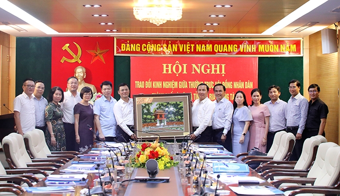 Thường trực HĐND thành phố Hà Nội và Thường trực HĐND tỉnh Bà Rịa-Vũng Tàu trao đổi kinh nghiệm hoạt động