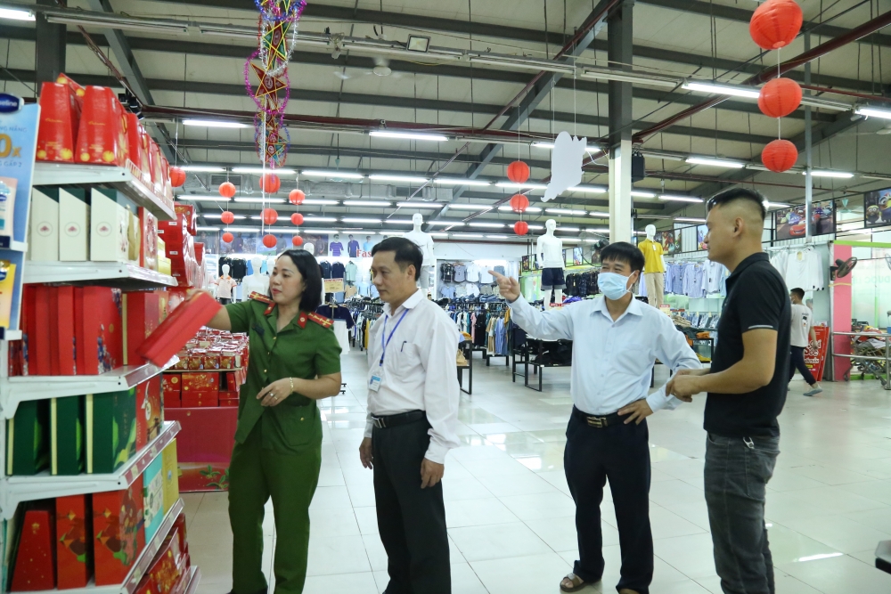 Huyện Thường Tín: Tăng cường kiểm tra an toàn thực phẩm dịp Tết Trung thu