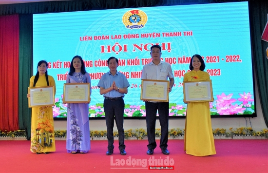 Cán bộ, giáo viên khối trường học huyện Thanh Trì có 1.585 đề tài tham gia Chương trình 1 triệu sáng kiến