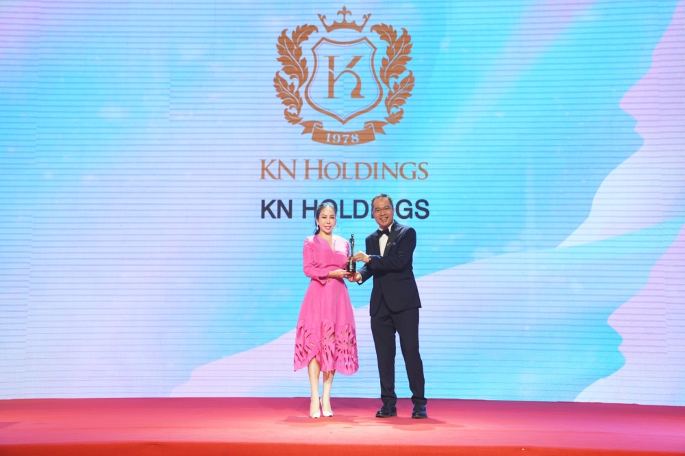 KN Holdings được vinh danh 