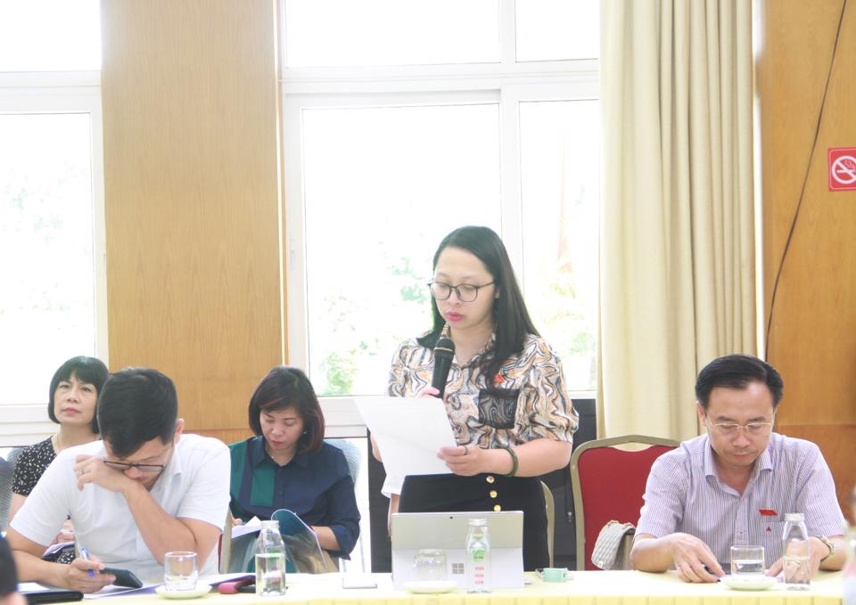 Quận Hoàn Kiếm: Chất vấn công tác quản lý hoạt động kinh doanh có điều kiện và đảm bảo vệ sinh an toàn thực phẩm