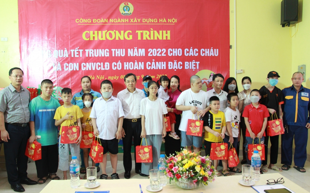 Tổ chức Tết Trung thu cho con công nhân lao động ngành xây dựng Hà Nội