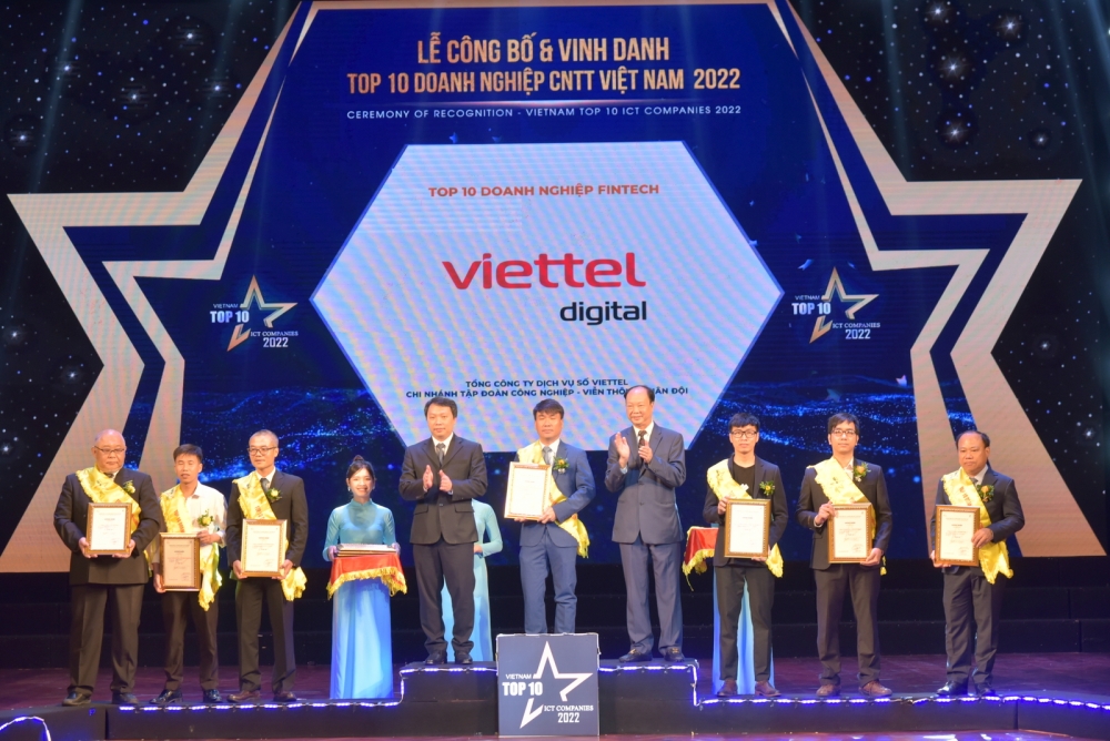 Viettel đứng đầu Top 10 doanh nghiệp công nghệ thông tin Việt Nam năm 2022