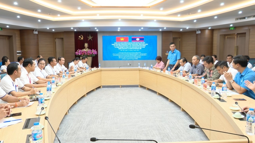 LĐLĐ huyện Gia Lâm tiếp Đoàn cán bộ Liên hiệp Công đoàn thành phố Viêng Chăn và tỉnh Luông Pha Băng