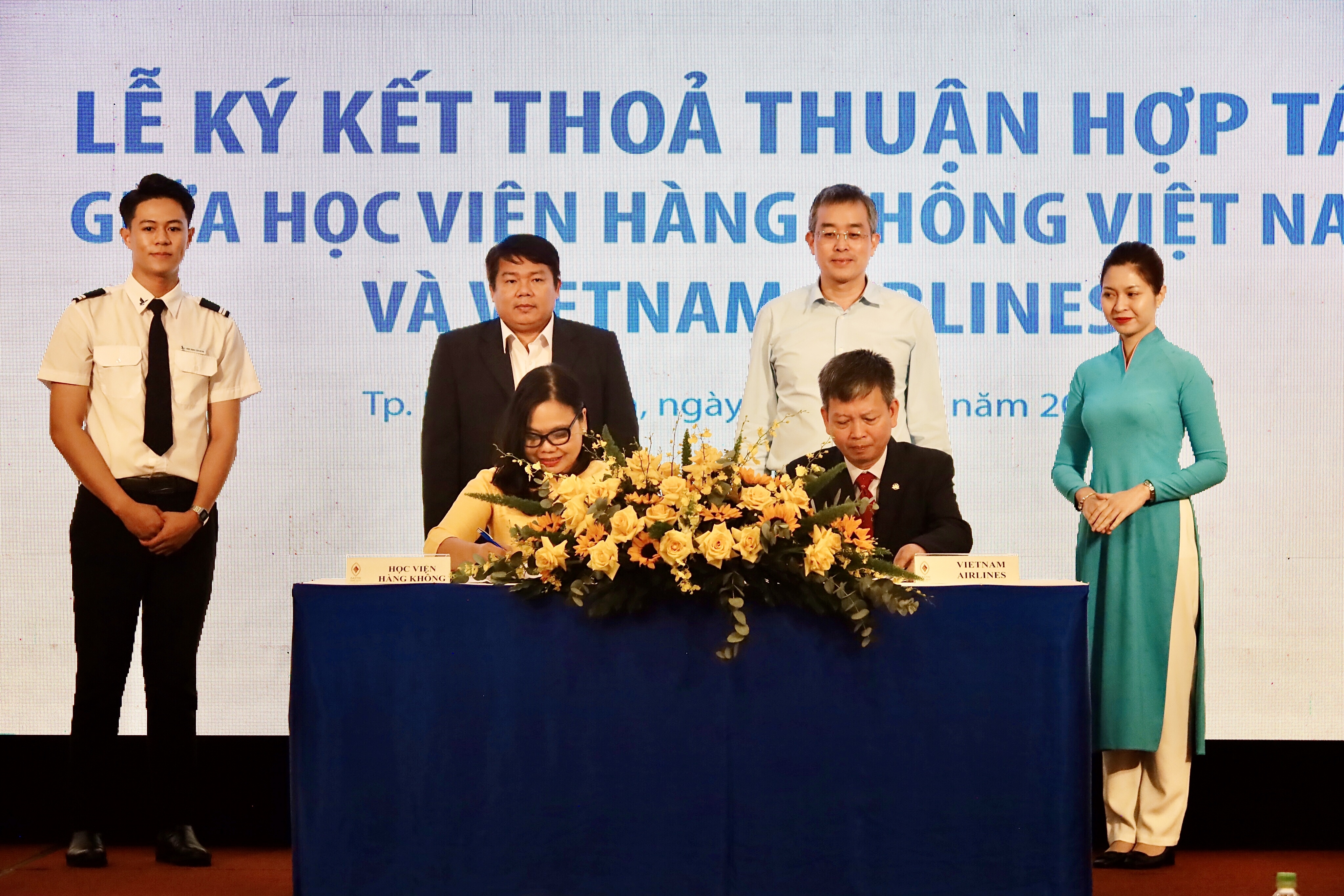 Vietnam Airlines và Học viện Hàng không Việt Nam ký kết thỏa thuận hợp tác giai đoạn 2022 - 2023