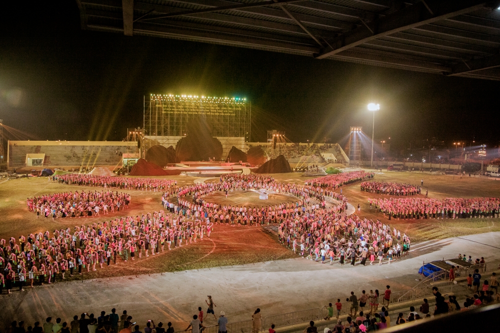 Hơn 3000 diễn viên, người dân tập luyện cho Lễ vinh danh di sản thế giới Xòe Thái