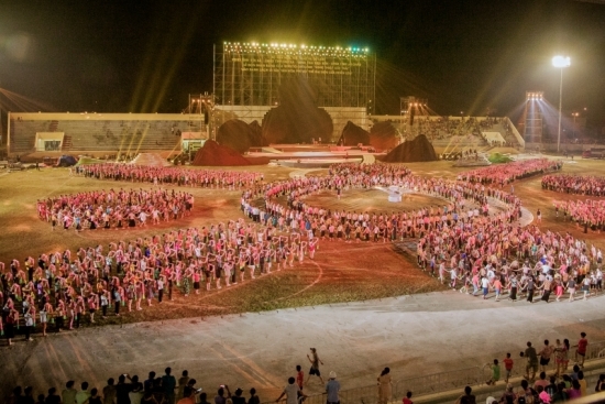 Hơn 3000 diễn viên, người dân tập luyện cho Lễ vinh danh di sản thế giới Xòe Thái