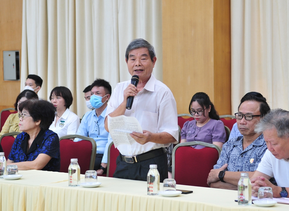 Cử tri quận Hoàn Kiếm kiến nghị sớm thực hiện tăng lương cho cán bộ, công chức, viên chức