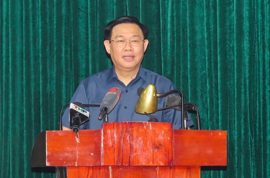 Chủ tịch Quốc hội Vương Đình Huệ phát biểu tại cuộc tiếp xúc