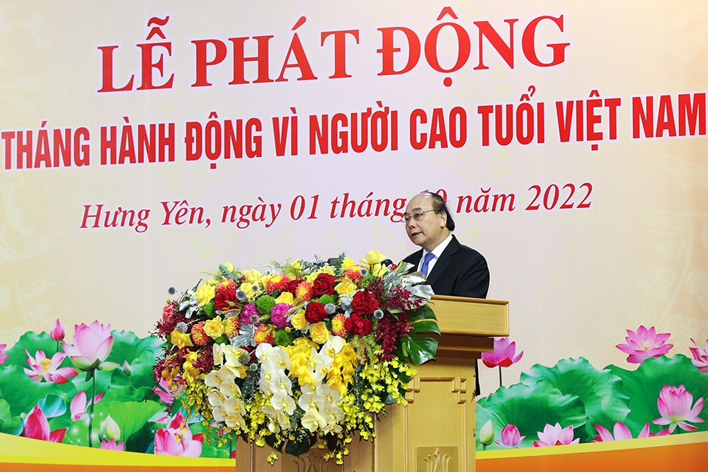 Chủ tịch nước Nguyễn Xuân Phúc: Tạo mọi điều kiện để người cao tuổi sống vui, sống khỏe