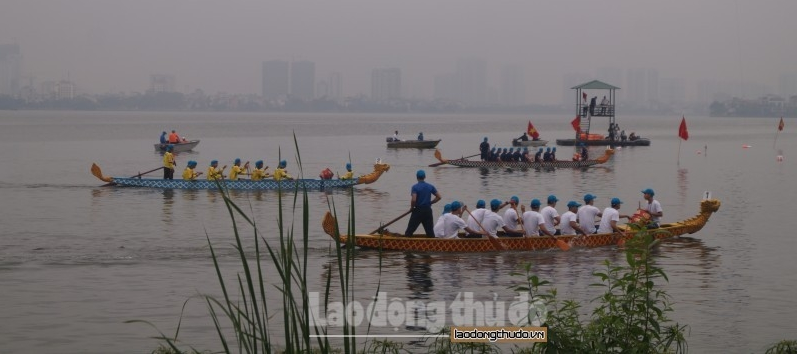 Trên 500 vận động viên tham dự Giải Bơi chải Thuyền rồng Hà Nội mở rộng năm 2022
