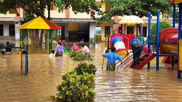 Hà Tĩnh: Công đoàn các trường học nỗ lực phối hợp khắc phục hậu quả sau lũ lụt