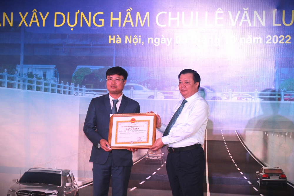Chính thức thông xe Dự án hầm chui Lê Văn Lương - Vành đai 3