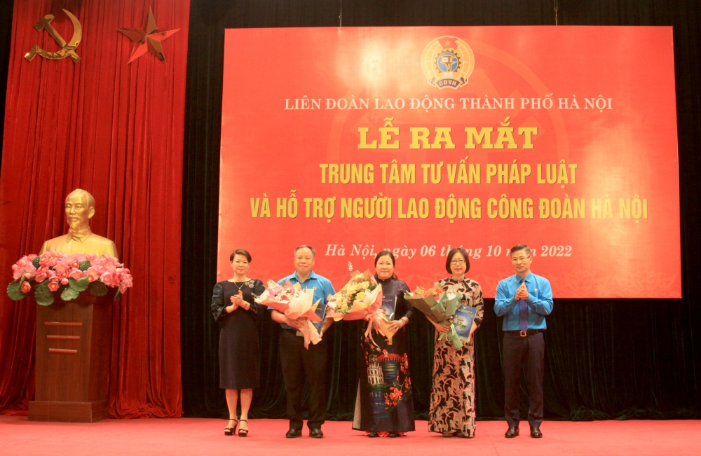 TRỰC TUYẾN: Ra mắt Trung tâm Tư vấn pháp luật và hỗ trợ người lao động Công đoàn Hà Nội