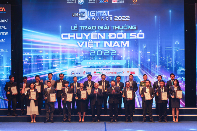 Gần 50 cái tên được vinh danh tại Lễ trao giải thưởng Chuyển đổi số Việt Nam