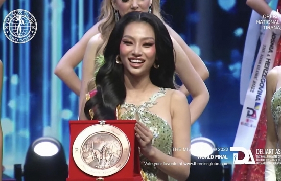 Đại diện Việt Nam Lâm Thu Hồng đoạt Á hậu 4 Hoa hậu Hoàn cầu 2022