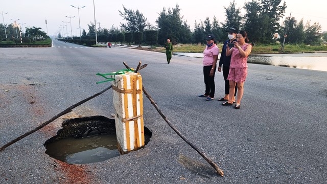 Quảng Bình: Xuất hiện thêm hố tử thần trên đường Võ Nguyên Giáp