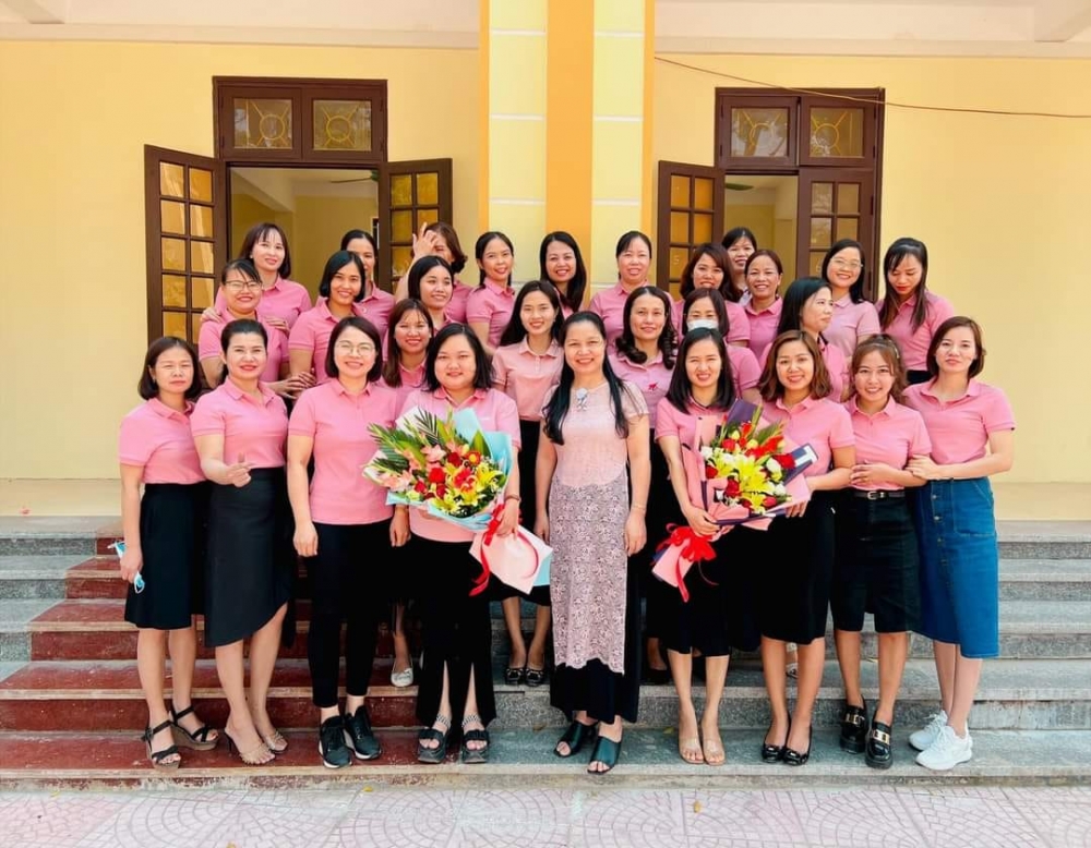 Các cấp Công đoàn huyện Thạch Thất sôi nổi hoạt động chào mừng Ngày Phụ nữ Việt Nam