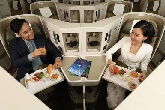 Vietnam Airlines “dồn dập” ưu đãi cho khách Phổ thông và Thương gia dịp cuối năm