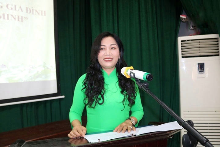 Liên đoàn Lao động huyện Quốc Oai tổ chức nói chuyện chuyên đề về gia đình trong bối cảnh 4.0