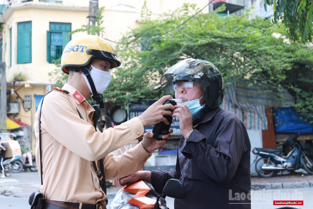 Công an thành phố Hà Nội xử lý nghiêm những vi phạm về trật tự an toàn giao thông