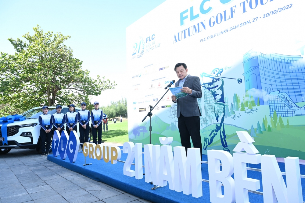 Gần 1000 golfers tham gia tranh tài tại FLC Group Autumn Golf Tournament