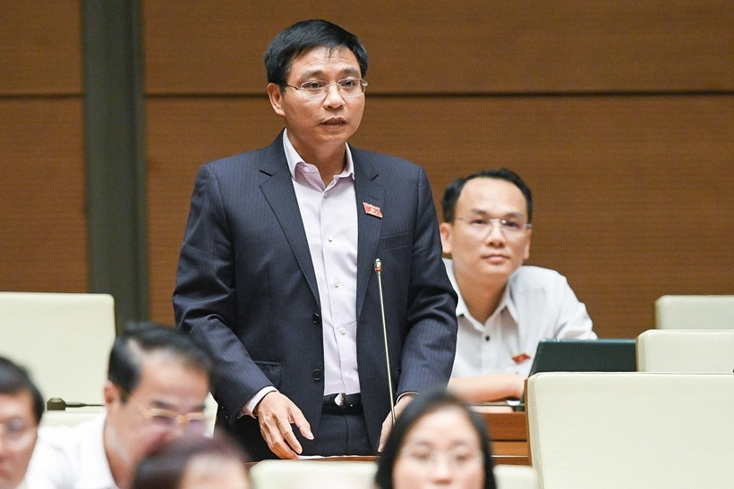 Bộ trưởng Nguyễn Văn Thắng trả lời chất vấn về bài toán vật liệu cát nền đường