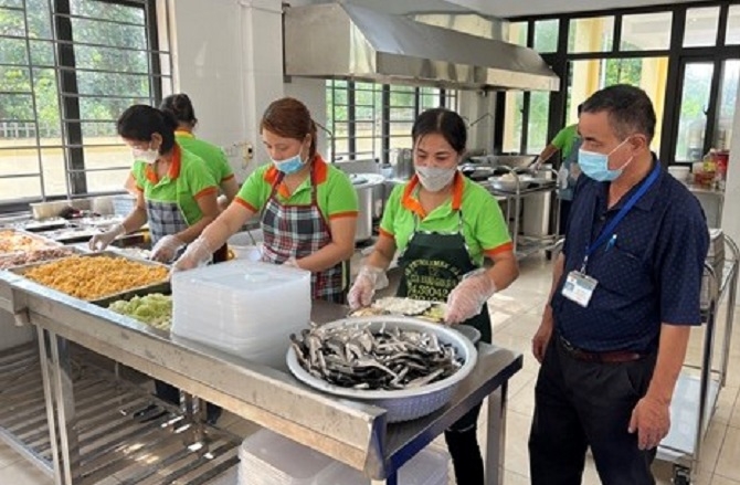 Huyện Chương Mỹ tăng cường công tác quản lý đảm bảo an toàn thực phẩm trong trường học