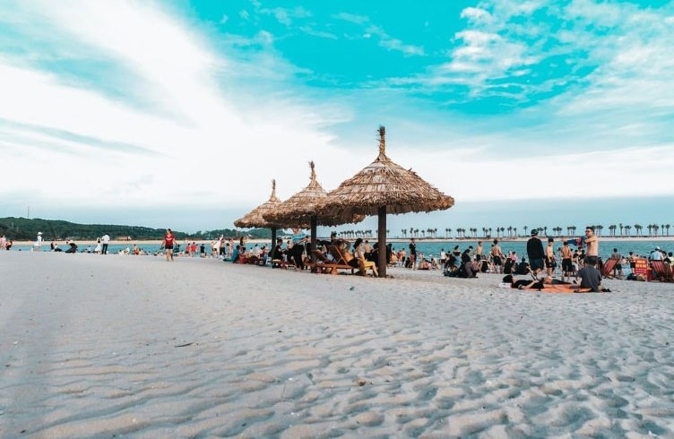 Bãi biển nhân tạo tại khu du lịch Đồ Sơn