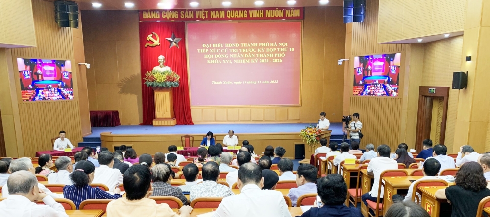 Cử tri quận Thanh Xuân kiến nghị đảm bảo nguồn cung xăng, dầu