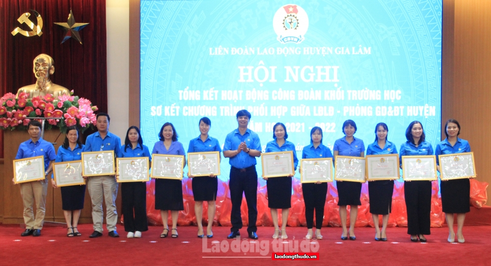 LĐLĐ huyện Gia Lâm tổng kết hoạt động công đoàn khối trường học năm học 2021-2022