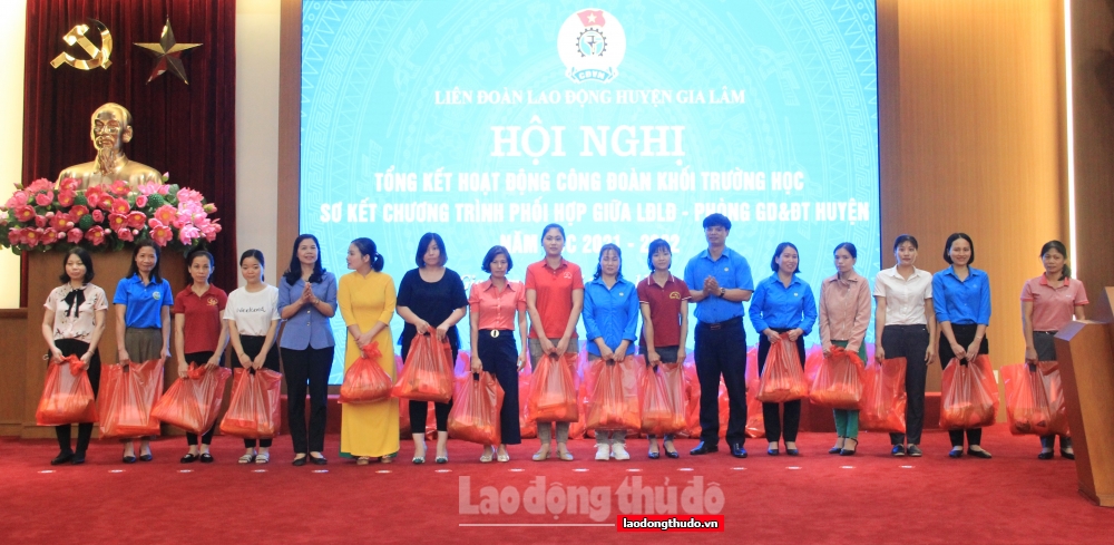 LĐLĐ huyện Gia Lâm tổng kết hoạt động công đoàn khối trường học năm học 2021-2022