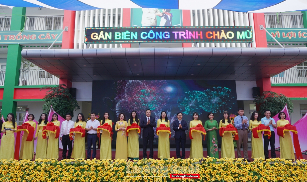 Liên đoàn Lao động thành phố Hà Nội gắn biển công trình chào mừng Đại hội Công đoàn, nhiệm kỳ 2023-2028