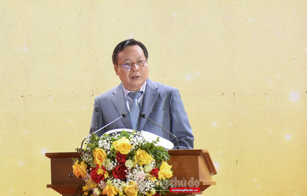 Hà Nội tuyên dương 98 thủ khoa xuất sắc năm 2022