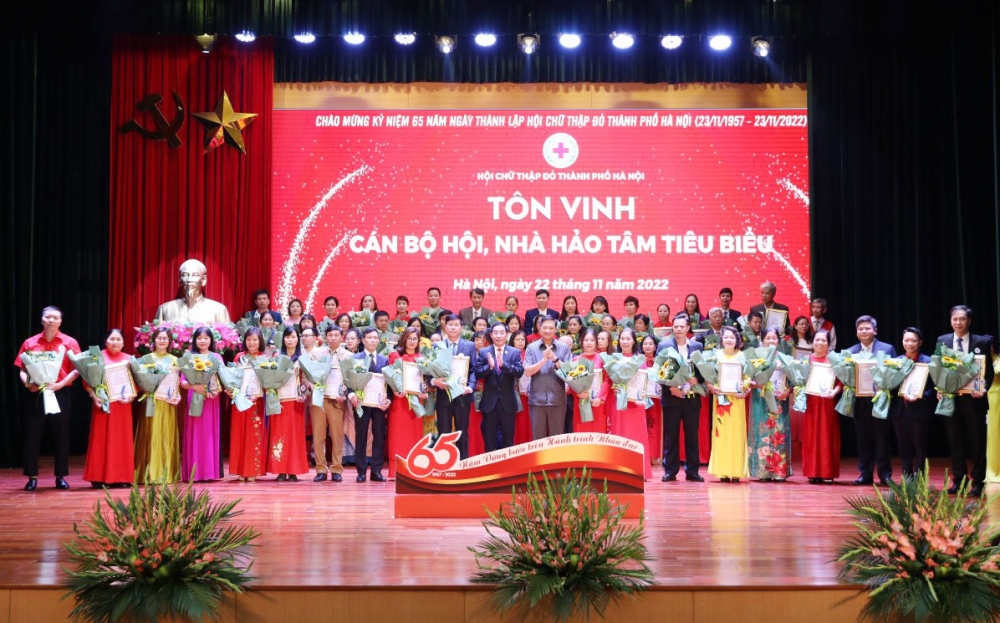 Hà Nội: Tôn vinh 87 cán bộ Hội Chữ thập đỏ, nhà hảo tâm tiêu biểu trong hoạt động nhân đạo