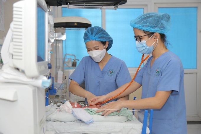 Bệnh viện Đa khoa Đức Giang điều trị cho 3 trẻ sơ sinh mắc sốt xuất huyết