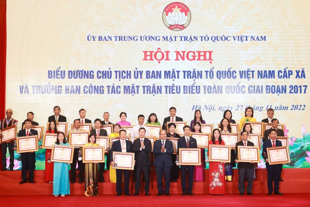 Biểu dương 299 cán bộ Mặt trận cơ sở tiêu biểu toàn quốc giai đoạn 2017-2022