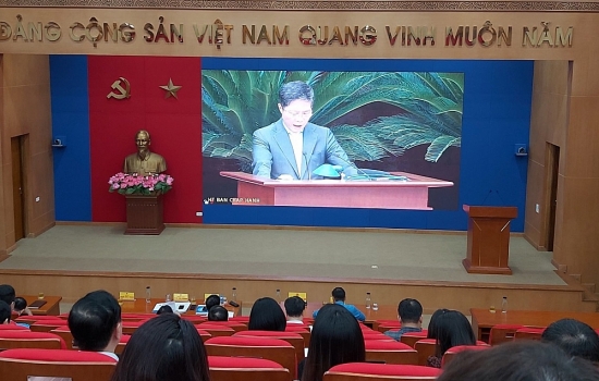 Cán bộ, đảng viên Tổng LĐLĐ Việt Nam dự Hội nghị quán triệt Nghị quyết của Bộ Chính trị