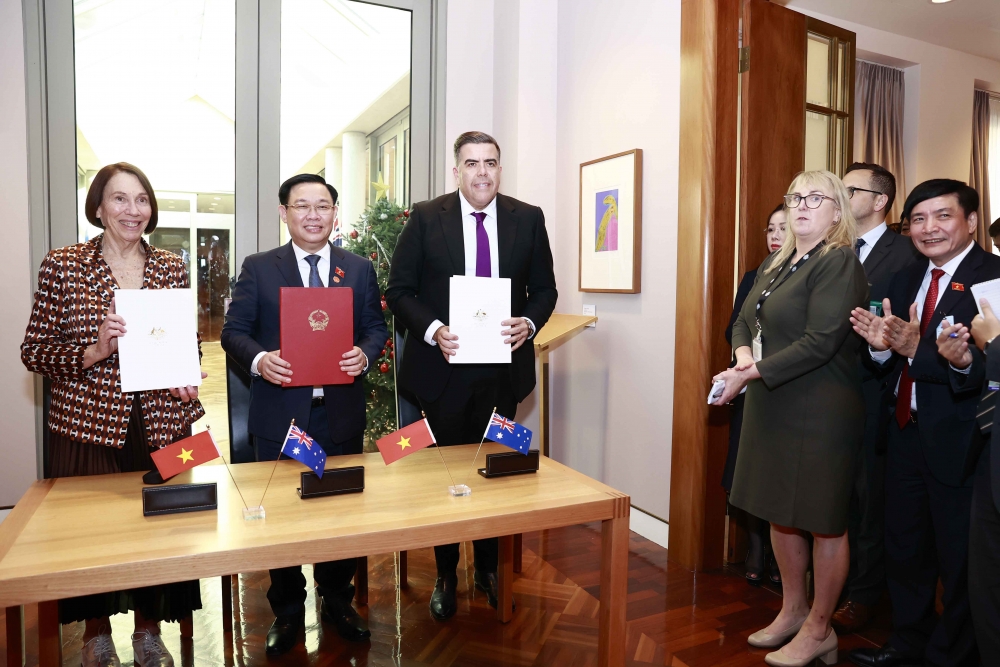 Quốc hội Việt Nam và Nghị viện Australia ký thỏa thuận hợp tác