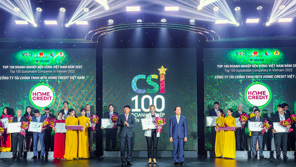 Home Credit lọt Top 100 doanh nghiệp bền vững Việt Nam nhờ chiến lược ESG toàn diện