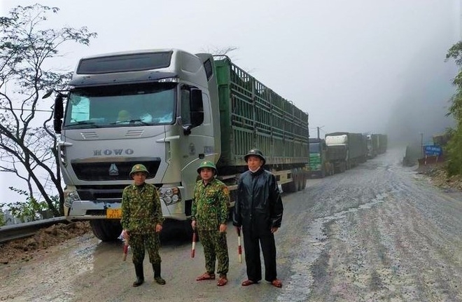 Hà Tĩnh: Sạt lở nghiêm trọng tuyến Quốc lộ 8A