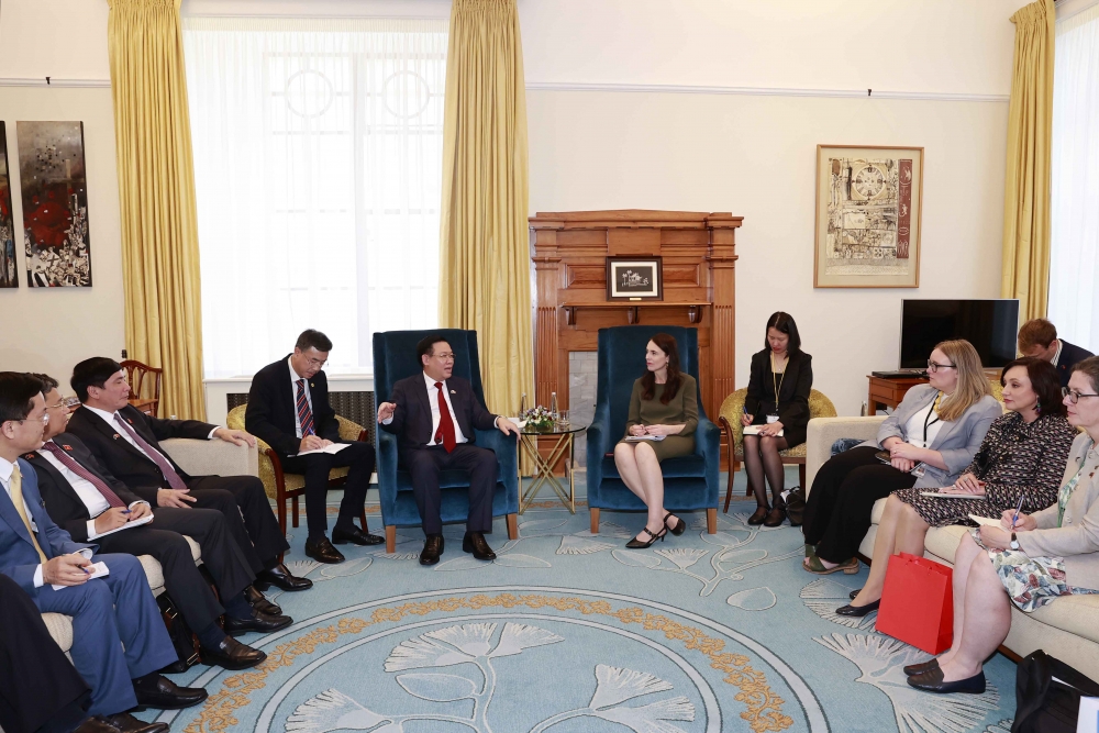 Chủ tịch Quốc hội Vương Đình Huệ hội kiến với Thủ tướng New Zealand