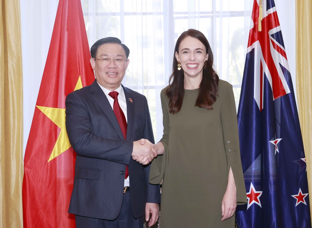 Chủ tịch Quốc hội Vương Đình Huệ hội kiến với Thủ tướng New Zealand
