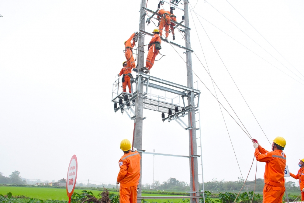 EVN Hà Nội: Đẩy mạnh công tác tuyên truyền an toàn điện tới khách hàng