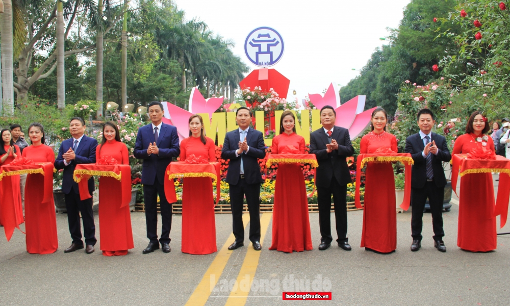 Huyện Mê Linh khai mạc Lễ hội hoa và Festival nông sản, sản phẩm OCOP năm 2022