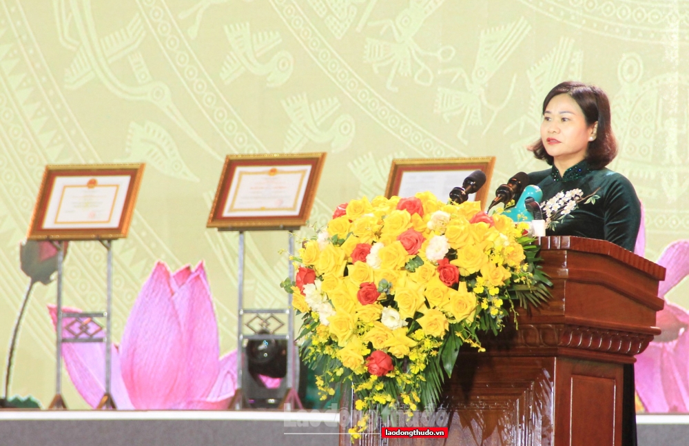 Mê Linh đón bằng công nhận huyện đạt chuẩn nông thôn mới