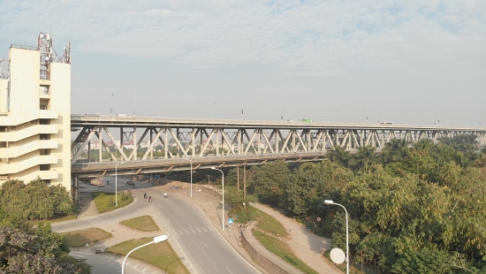 Ngày mai (13/12) phân luồng tuyến đường tránh lên cầu Thăng Long